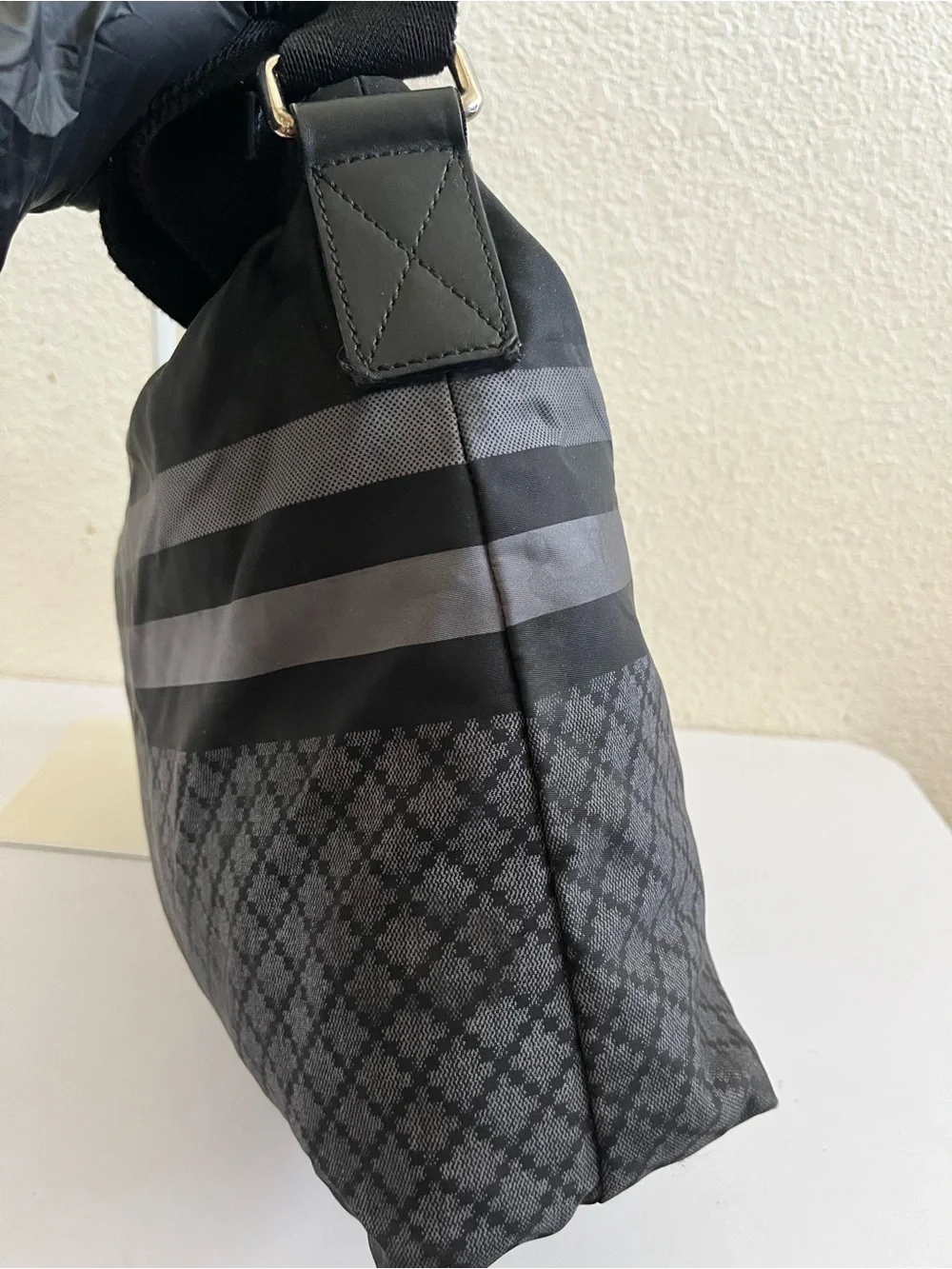 Gucci unisex nylon messenger bag
